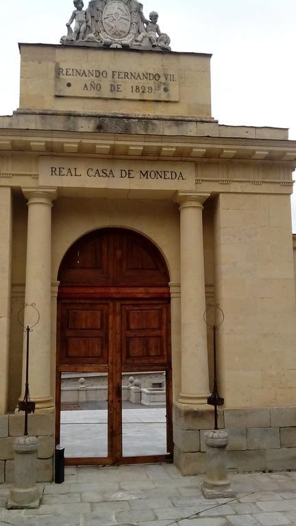 Hotel Casa De La Moneda Segovia Esterno foto